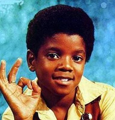 迈克尔杰克逊脸部变化怎么那么大（迈克尔杰克逊脸部进化史） 1