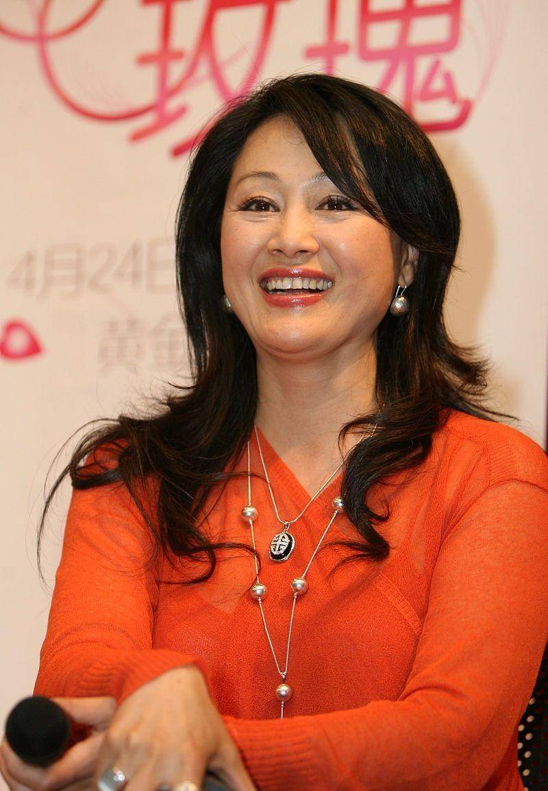 演员王姬的照片图片