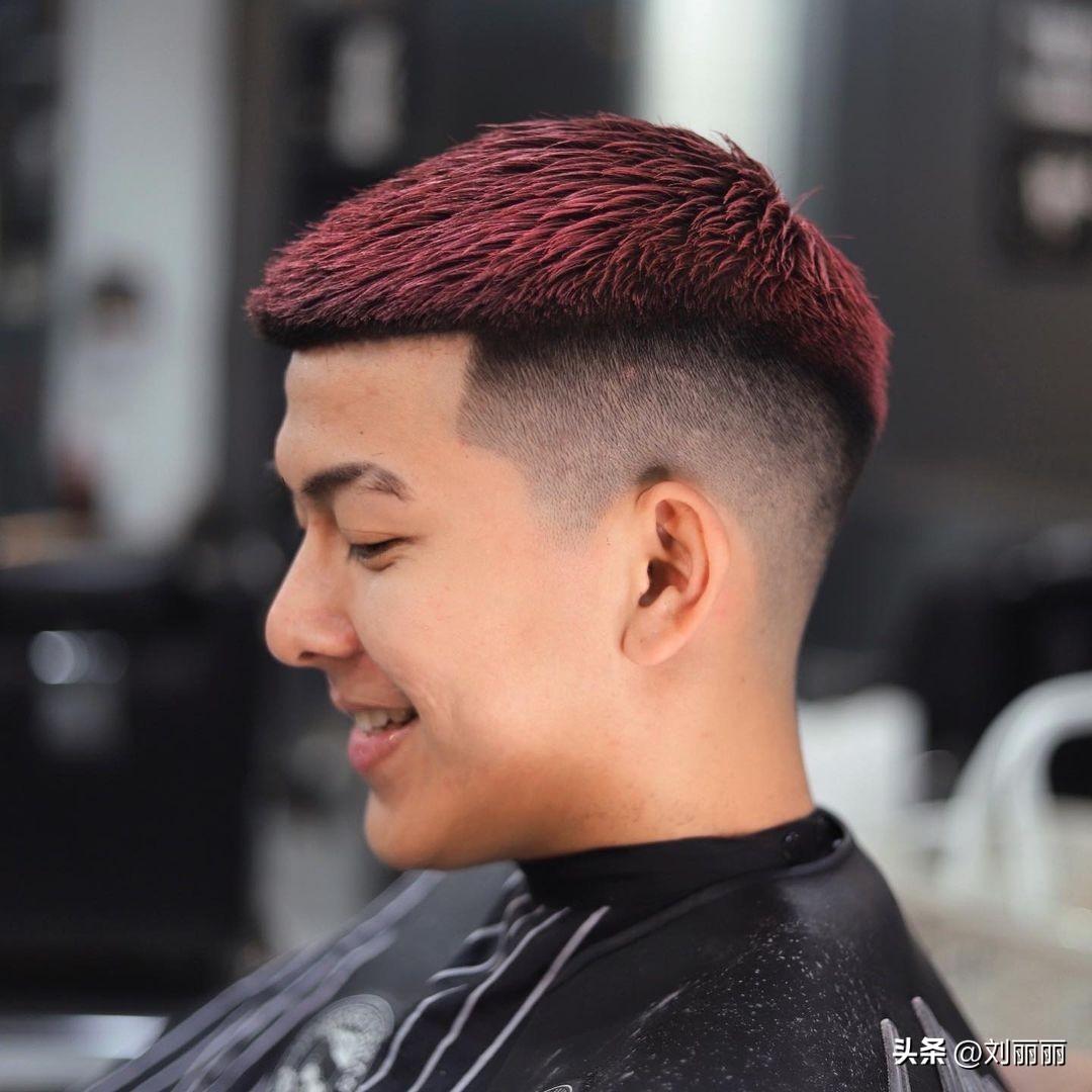男生剪什么发型显成熟(2023最流行的十三款男士发型) 13