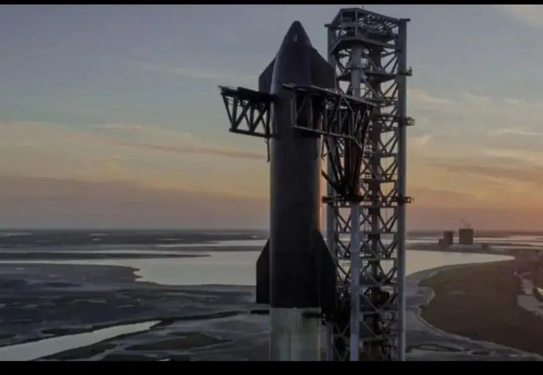 SpaceX与星舰助推器失去联系（马斯克的星舰第二次试飞失败） 5