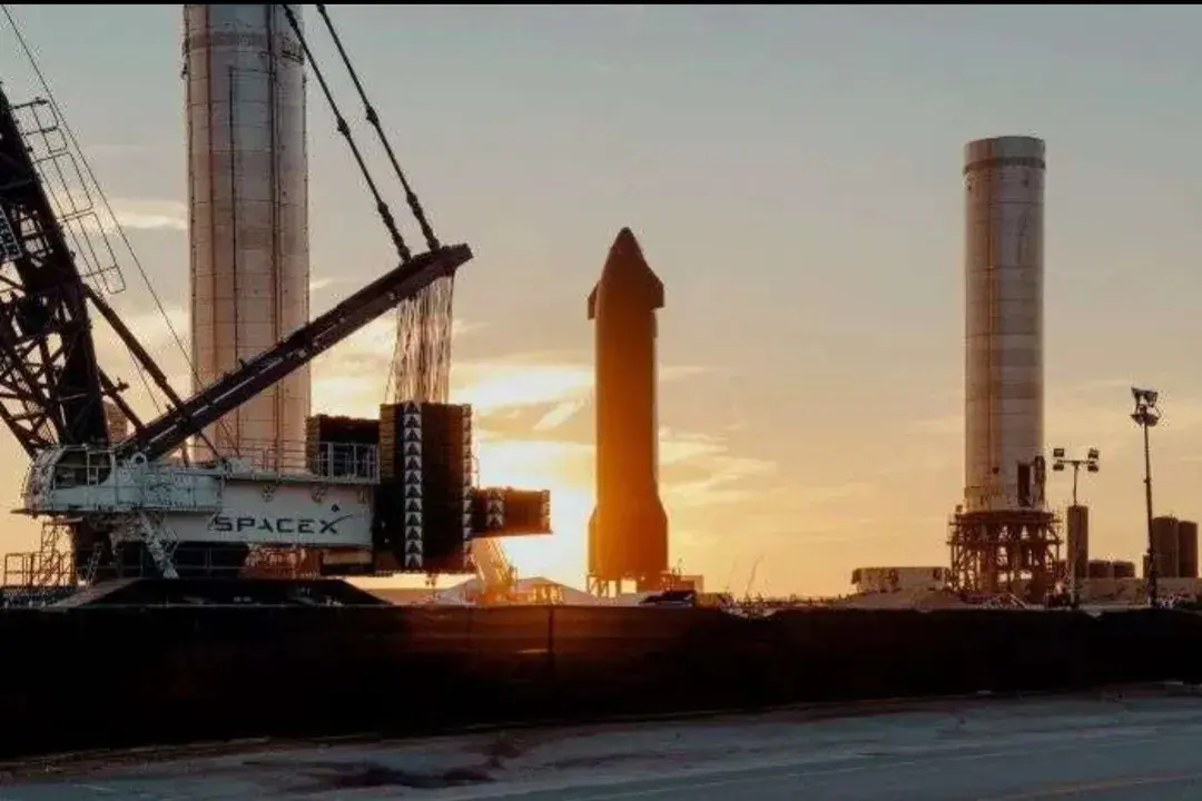 SpaceX与星舰助推器失去联系（马斯克的星舰第二次试飞失败） 7