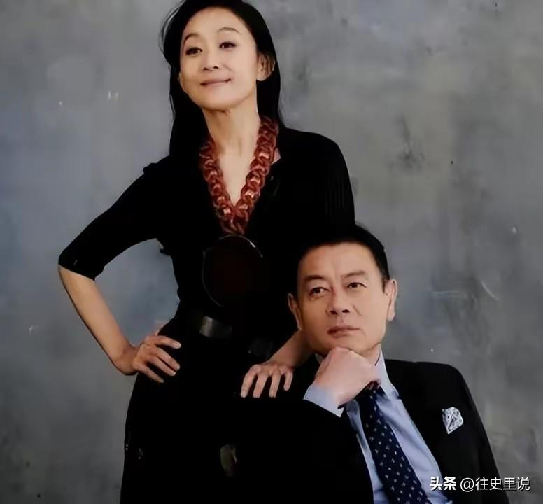 女演员陈瑾的老公是谁（陈瑾和亲哥巫刚一生不婚不育） 55